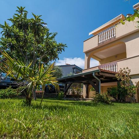 קרק Apartments Bogdanic Krk I מראה חיצוני תמונה