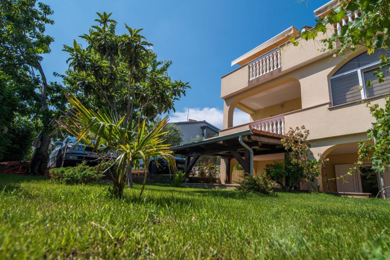 קרק Apartments Bogdanic Krk I מראה חיצוני תמונה