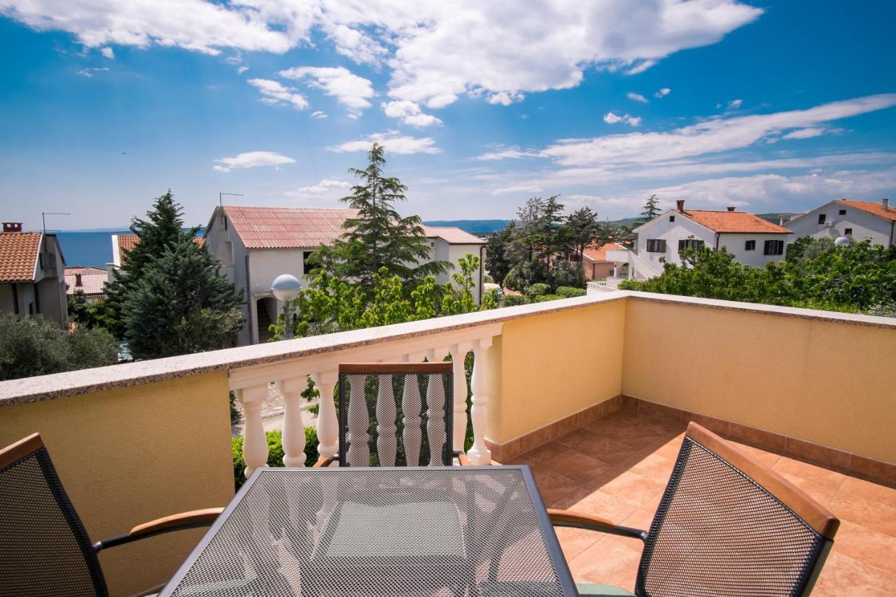 קרק Apartments Bogdanic Krk I מראה חיצוני תמונה