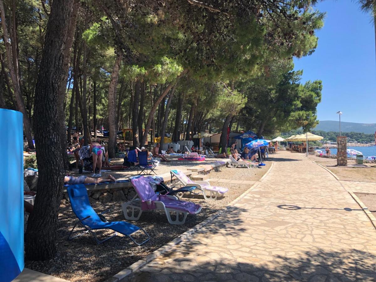 קרק Apartments Bogdanic Krk I מראה חיצוני תמונה