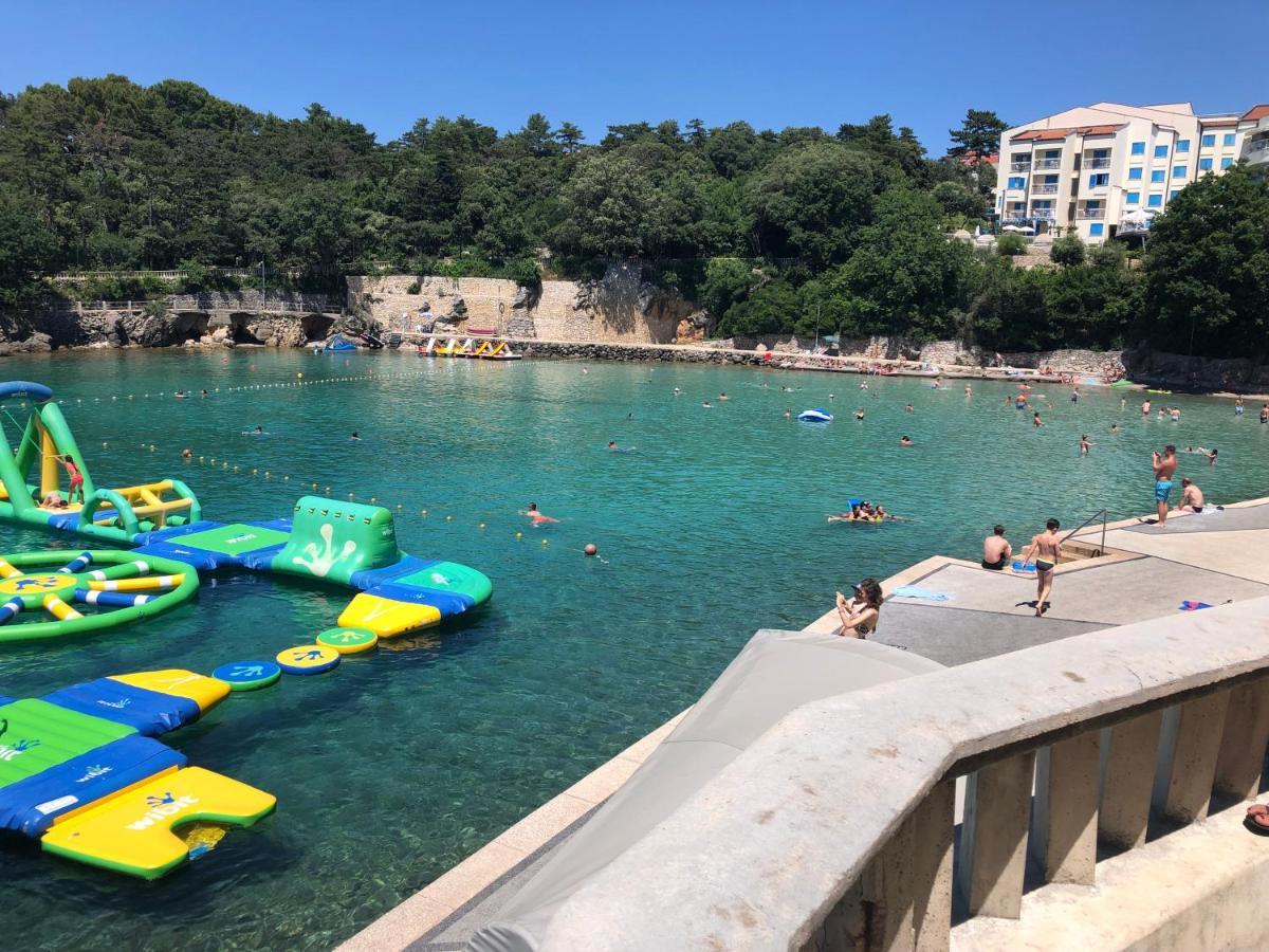 קרק Apartments Bogdanic Krk I מראה חיצוני תמונה